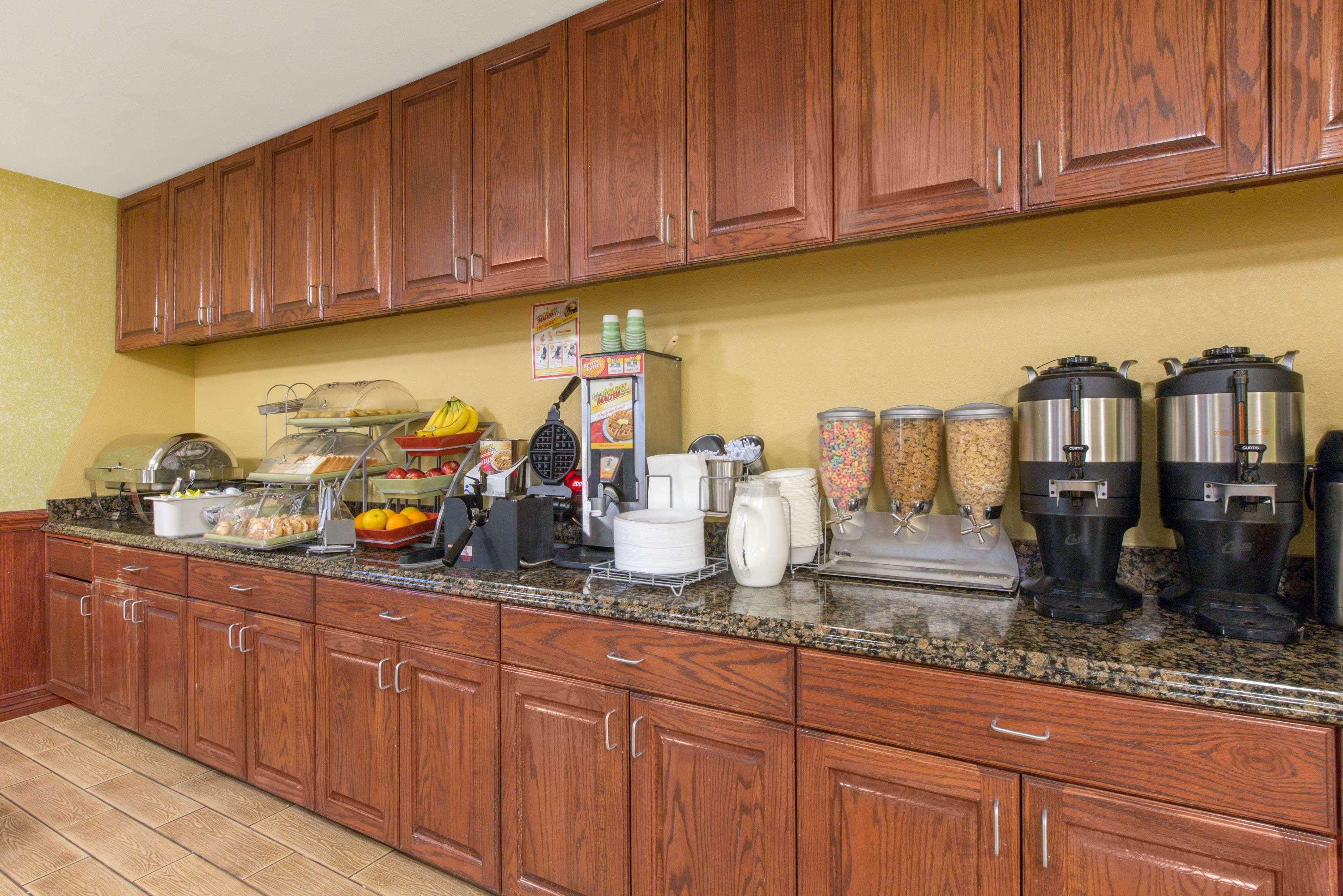 Hawthorn Extended Stay By Wyndham Corpus Christi Padre Isle Екстериор снимка
